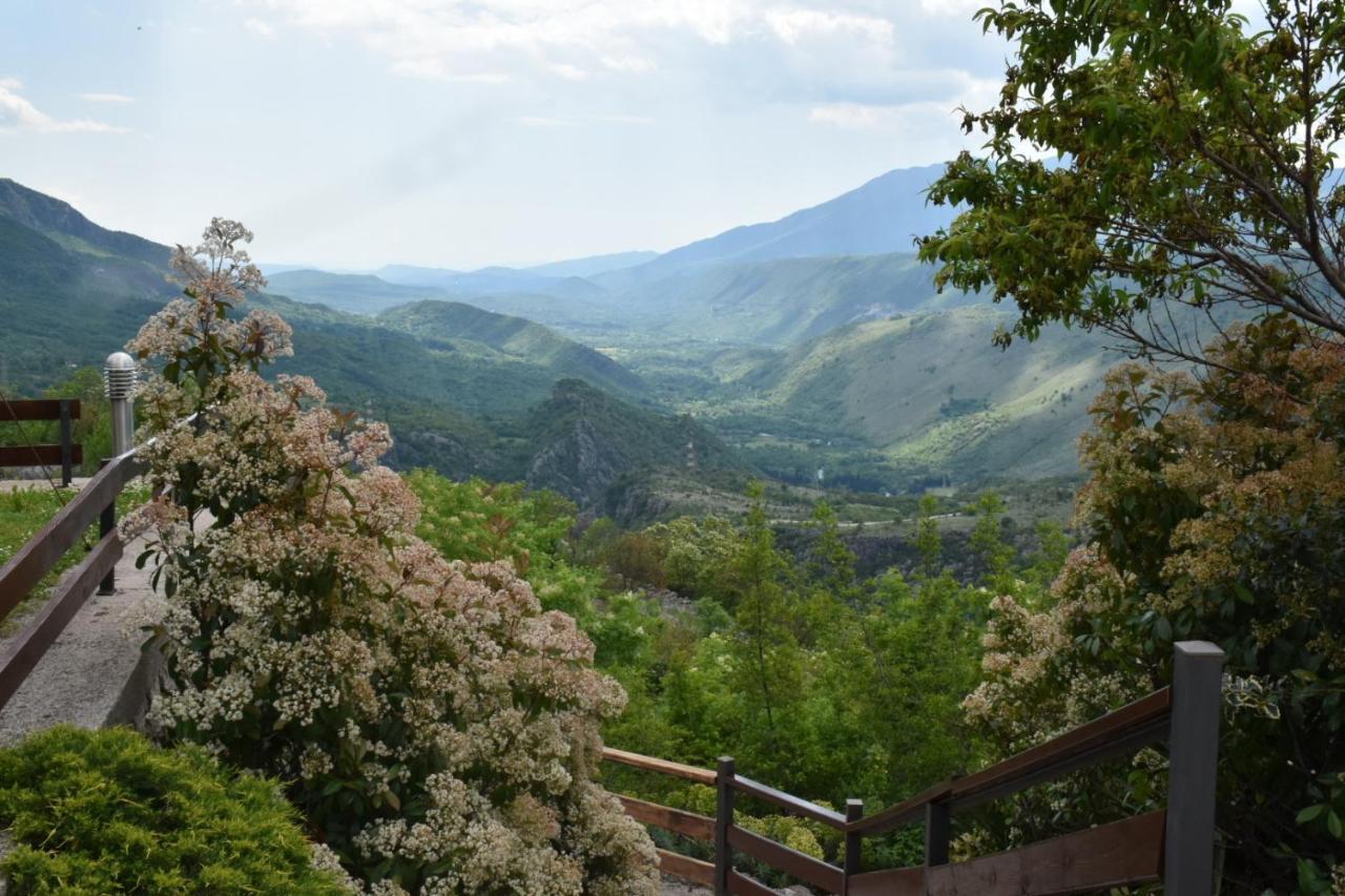 Aparthotel Koliba Nikšić Bagian luar foto