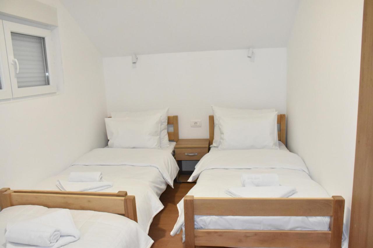 Aparthotel Koliba Nikšić Bagian luar foto
