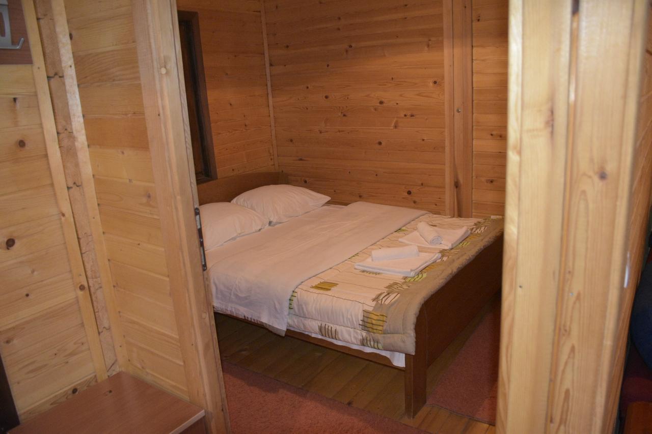 Aparthotel Koliba Nikšić Bagian luar foto